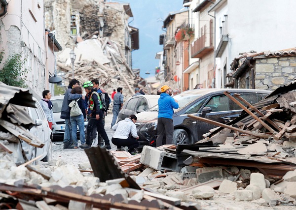 Число жертв землетрясения в Италии достигло 63 человек